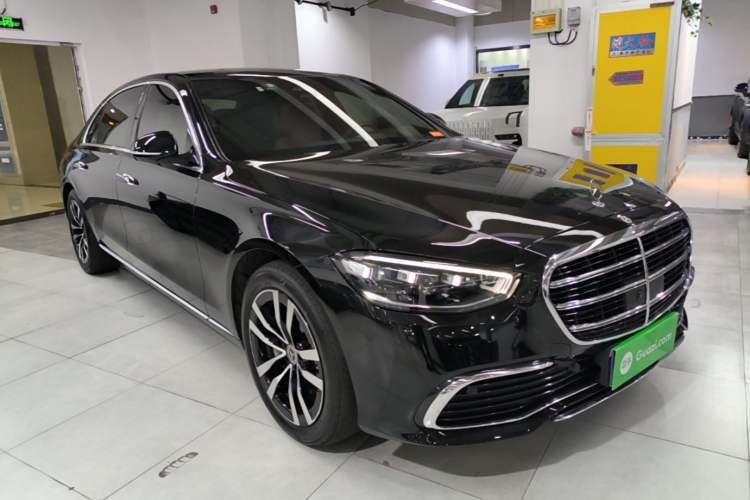 Used Mercedes-Benz S-Class 2023 Updated S 400 L Luxury Edition Front Right 45 Deg