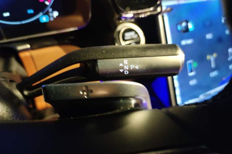 Used Mercedes-Benz S-Class 2023 Updated S 400 L Luxury Edition Gear Lever