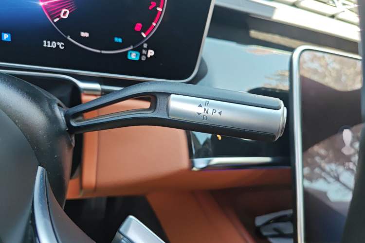 Used Mercedes-Benz S-Class 2023 S 400 L Luxury Model Gear Lever