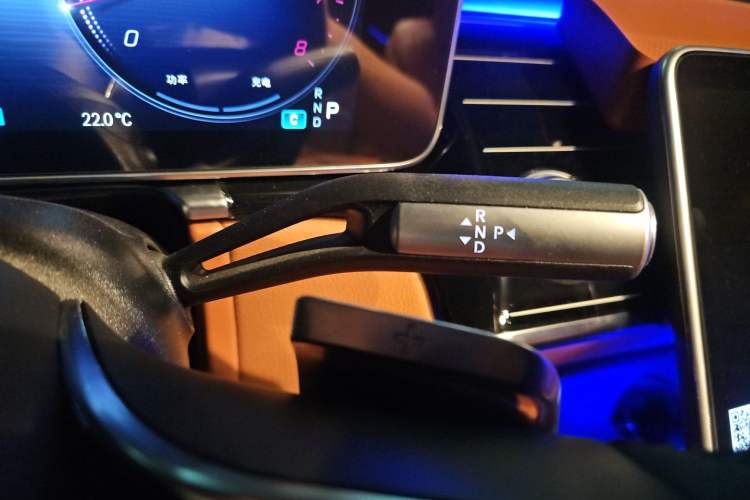Used Mercedes-Benz S-Class 2023 Updated S 400 L Luxury Edition Gear Lever