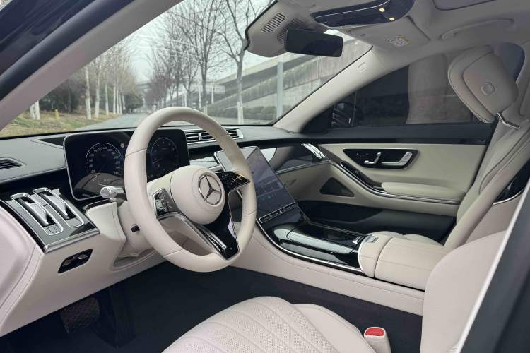 Used Mercedes-Benz S-Class 2023 Updated S 400 L Luxury Edition Interior 1