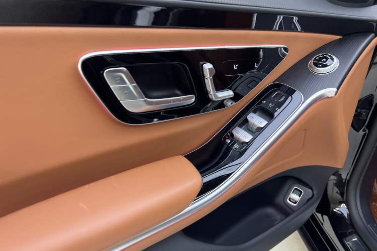 Used Mercedes-Benz S-Class 2023 Updated S 400 L Business Version Interior 10