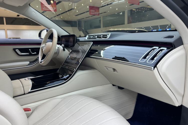 Used Mercedes-Benz S-Class 2023 S 400 L Business Model Interior 12