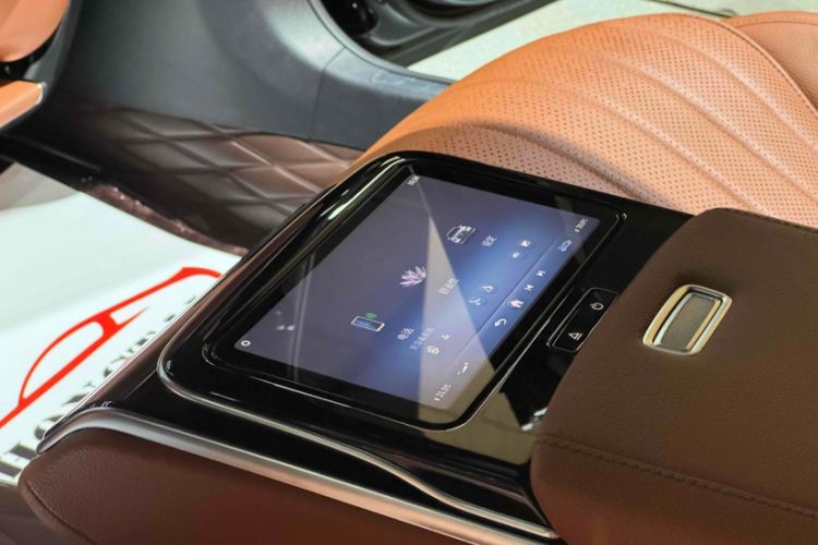 Used Mercedes-Benz S-Class 2023 S 450 L 4MATIC Interior 2