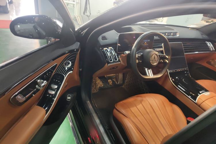 Used Mercedes-Benz S-Class 2023 Restyled S 450 L 4MATIC Interior 2