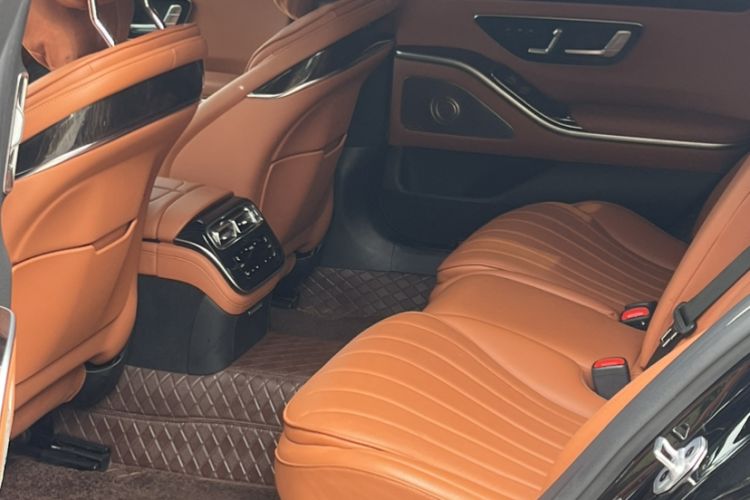 Used Mercedes-Benz S-Class 2023 Updated S 400 L Luxury Edition Interior 2