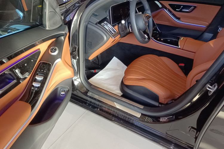 Used Mercedes-Benz S-Class 2023 Updated S 400 L Business Version Interior 3