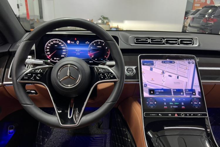Used Mercedes-Benz S-Class 2023 Updated S 400 L Luxury Edition Interior 3