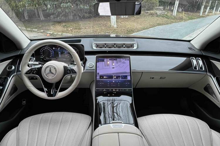 Used Mercedes-Benz S-Class 2023 Updated S 400 L Luxury Edition Interior 3