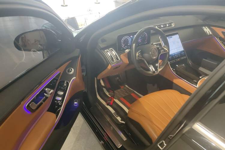 Used Mercedes-Benz S-Class 2023 S 400 L Business Model Interior 3