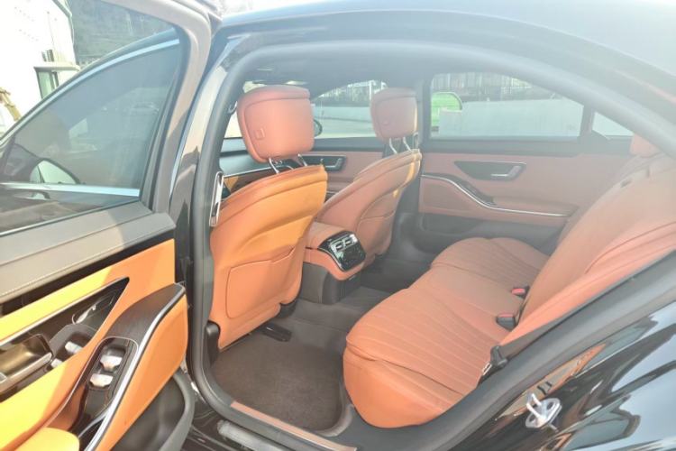 Used Mercedes-Benz S-Class 2023 S 400 L Business Model Interior 3