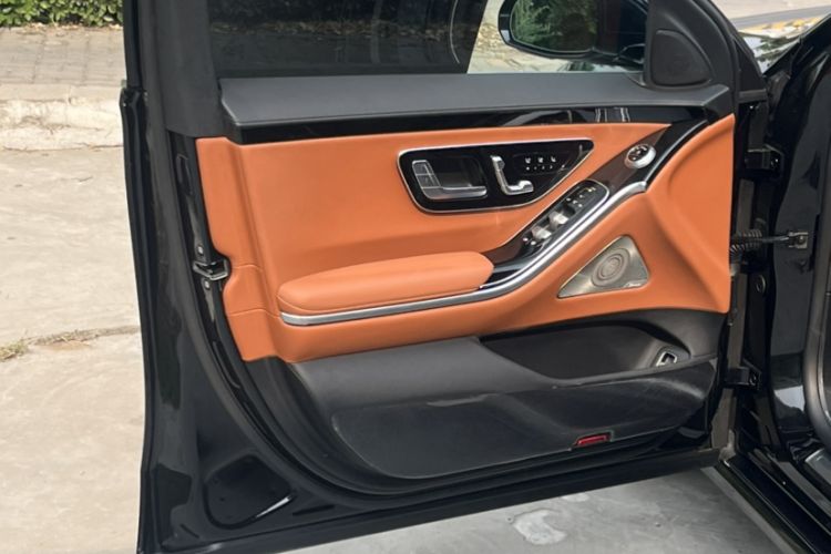 Used Mercedes-Benz S-Class 2023 Updated S 400 L Luxury Edition Interior 3
