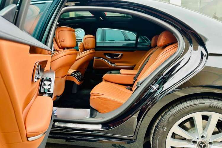 Used Mercedes-Benz S-Class 2023 Updated S 400 L Business Version Interior 3