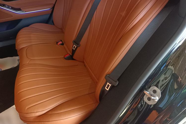 Used Mercedes-Benz S-Class 2023 Updated S 400 L Business Version Interior 4