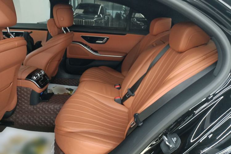 Used Mercedes-Benz S-Class 2023 Updated S 400 L Business Version Interior 4
