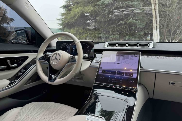 Used Mercedes-Benz S-Class 2023 Updated S 400 L Luxury Edition Interior 4