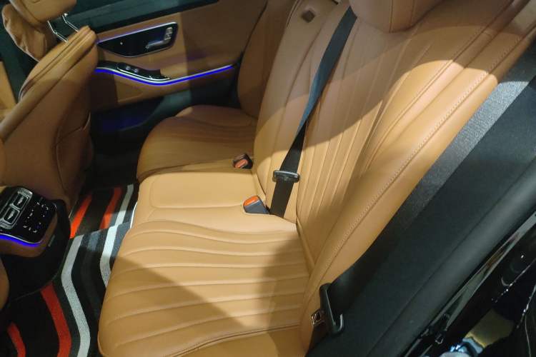Used Mercedes-Benz S-Class 2023 S 400 L Business Model Interior 4