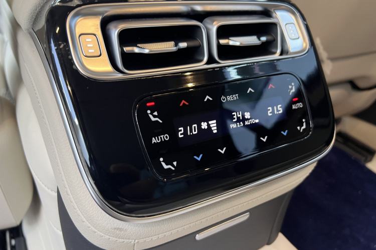 Used Mercedes-Benz S-Class 2023 S 400 L Business Model Interior 4