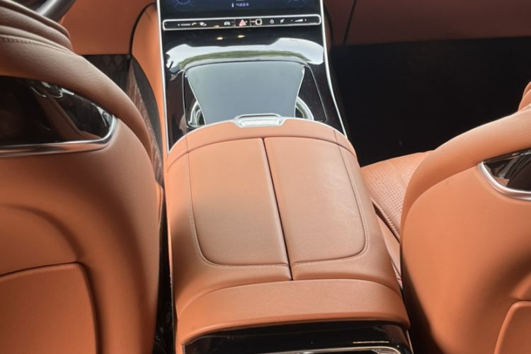 Used Mercedes-Benz S-Class 2023 Updated S 400 L Luxury Edition Interior 4