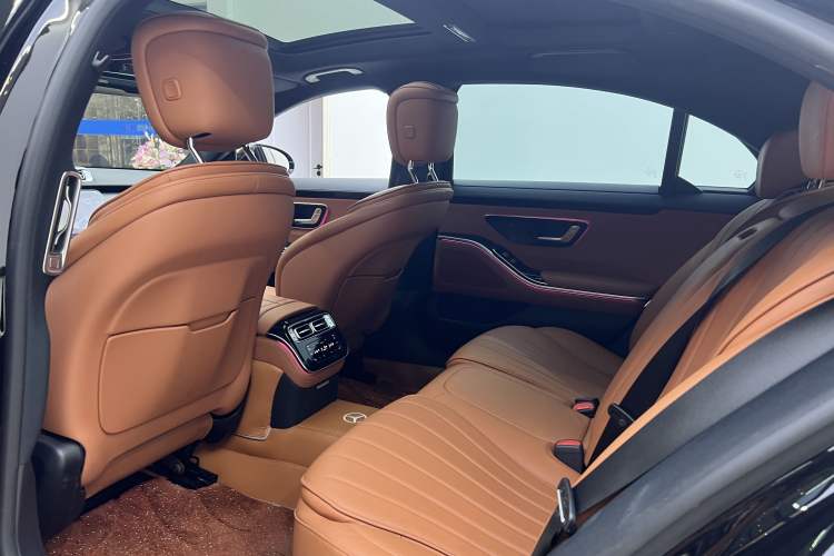 Used Mercedes-Benz S-Class 2023 Updated S 400 L Business Version Interior 6