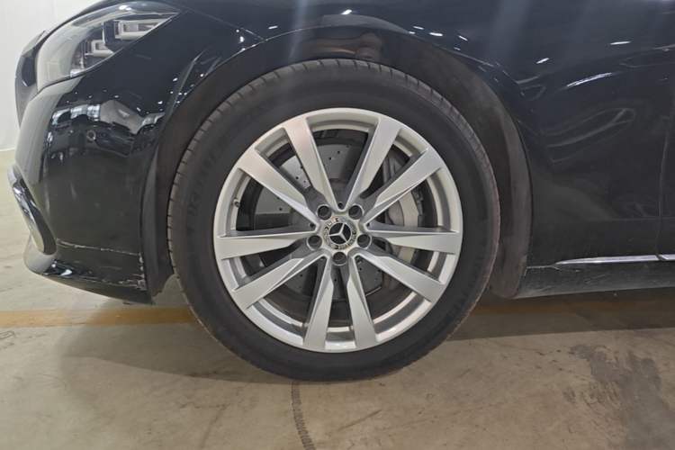 Used Mercedes-Benz S-Class 2023 Updated S 400 L Business Version Left Front Wheel Hub