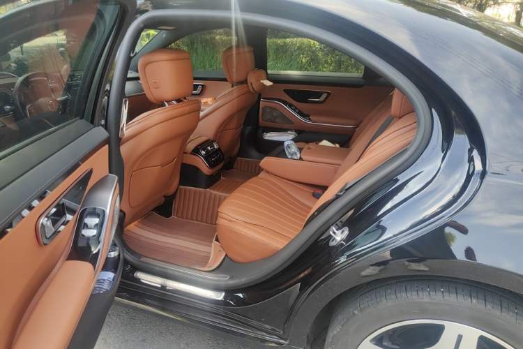 Used Mercedes-Benz S-Class 2023 Updated S 400 L Business Version Left Rear Seat