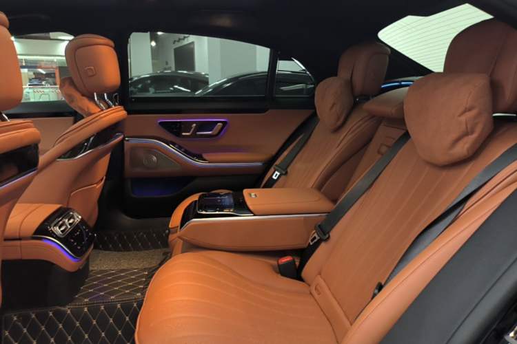 Used Mercedes-Benz S-Class 2023 Updated S 400 L Luxury Edition Left Rear Seat