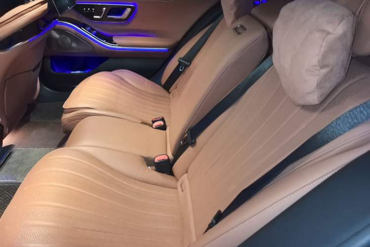 Used Mercedes-Benz S-Class 2023 S 400 L Luxury Model Left Rear Seat