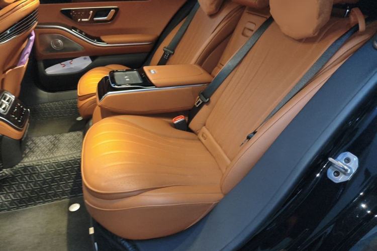 Used Mercedes-Benz S-Class 2023 S 450 L 4MATIC Left Rear Seat