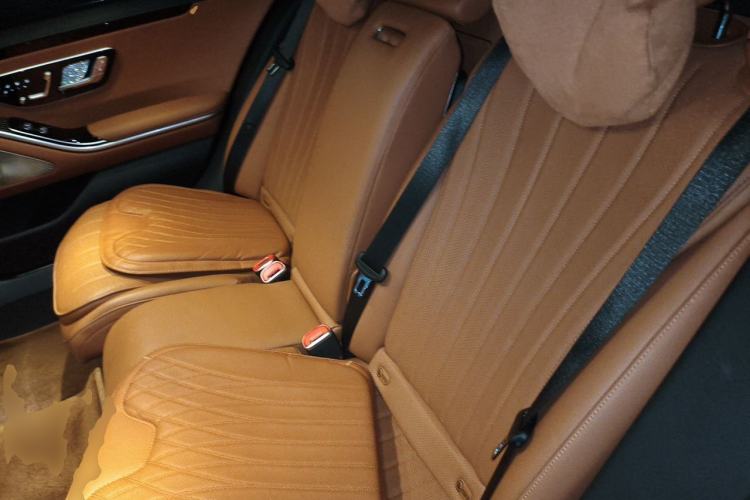 Used Mercedes-Benz S-Class 2023 S 450 L 4MATIC Left Rear Seat
