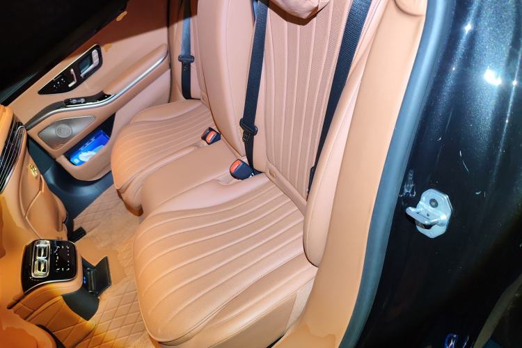 Used Mercedes-Benz S-Class 2023 Updated S 400 L Luxury Edition Left Rear Seat