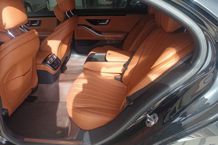 Used Mercedes-Benz S-Class 2023 Updated S 400 L Business Version Left Rear Seat