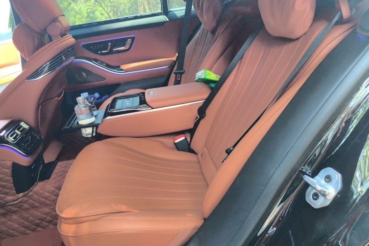 Used Mercedes-Benz S-Class 2023 S 450 L 4MATIC Left Rear Seat