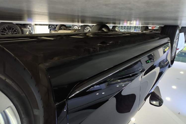 Used Mercedes-Benz S-Class 2023 S 400 L Business Model Left Side Sill