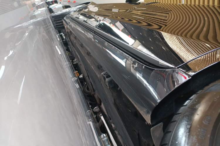 Used Mercedes-Benz S-Class 2023 Updated S 400 L Business Version Left Side Sill