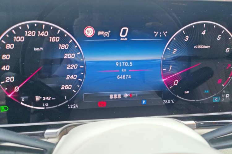 Used Mercedes-Benz S-Class 2023 S 400 L Luxury Model Odometer Close Up