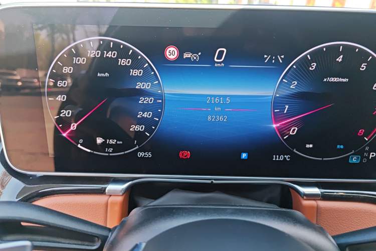 Used Mercedes-Benz S-Class 2023 S 400 L Luxury Model Odometer Close Up