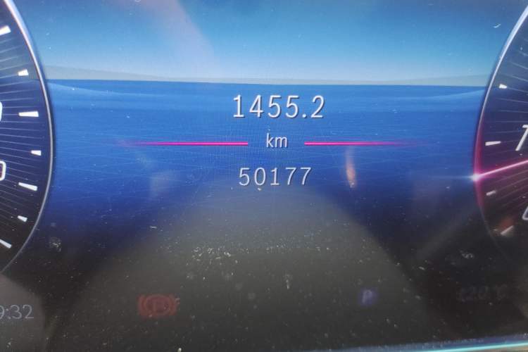 Used Mercedes-Benz S-Class 2023 S 400 L Business Model Odometer Close Up