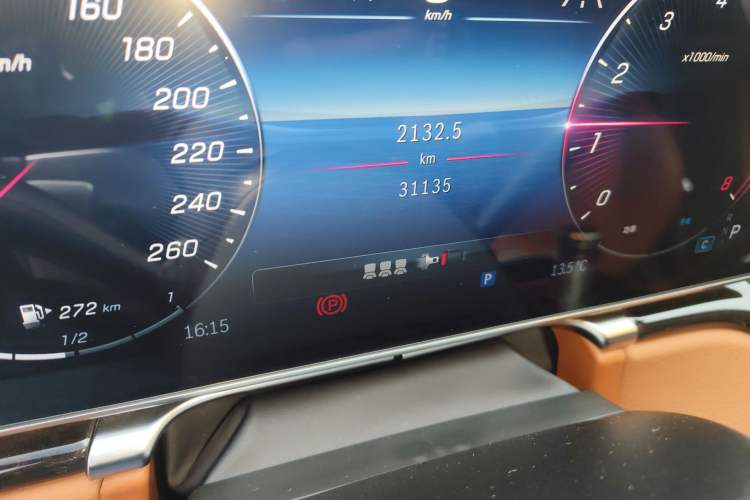 Used Mercedes-Benz S-Class 2023 Updated S 400 L Luxury Edition Odometer Close Up