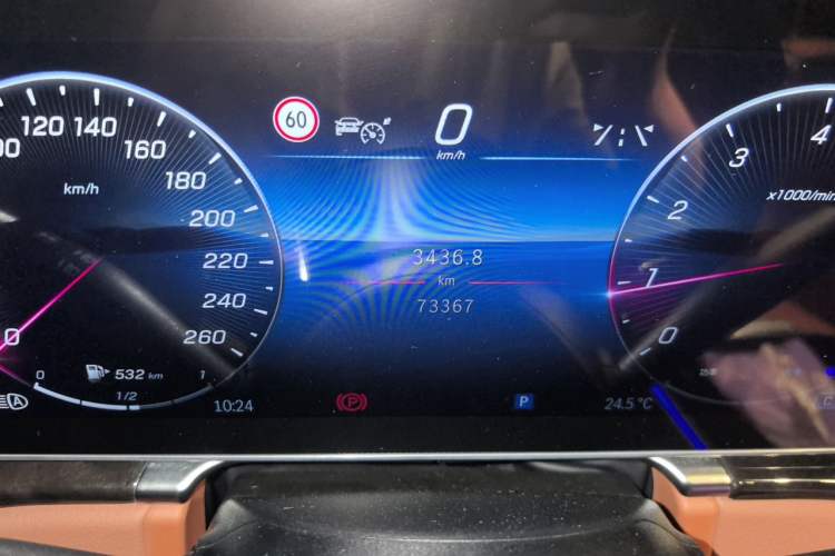 Used Mercedes-Benz S-Class 2023 S 400 L Luxury Model Odometer Close Up