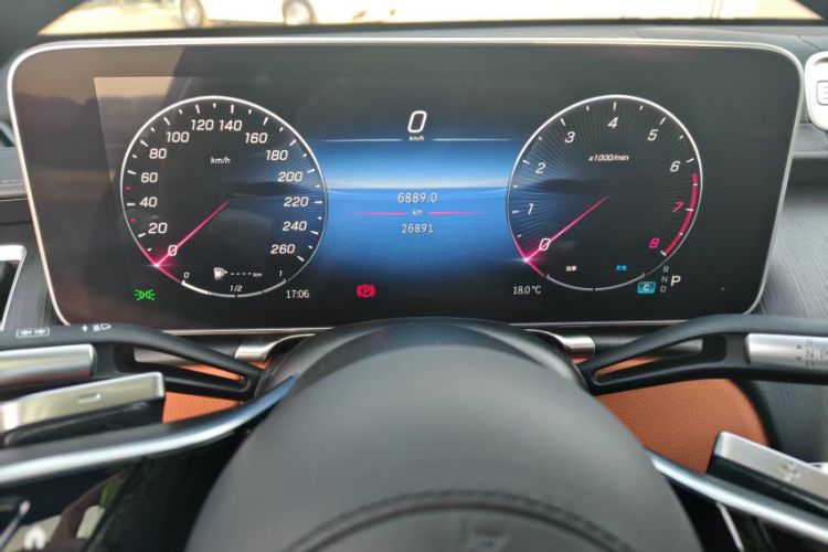 Used Mercedes-Benz S-Class 2023 S 400 L Business Model Odometer Close Up