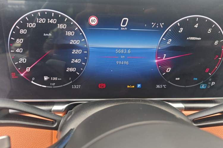 Used Mercedes-Benz S-Class 2023 Updated S 400 L Business Version Odometer Close Up
