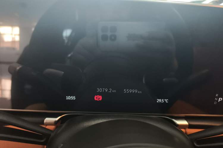 Used Mercedes-Benz S-Class 2023 Updated S 400 L Business Version Odometer Close Up