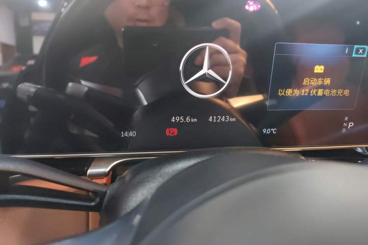 Used Mercedes-Benz S-Class 2023 Restyled S 450 L 4MATIC Odometer Close Up