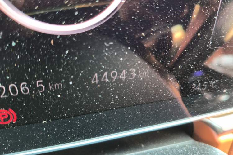Used Mercedes-Benz S-Class 2023 S 450 L 4MATIC Odometer Close Up