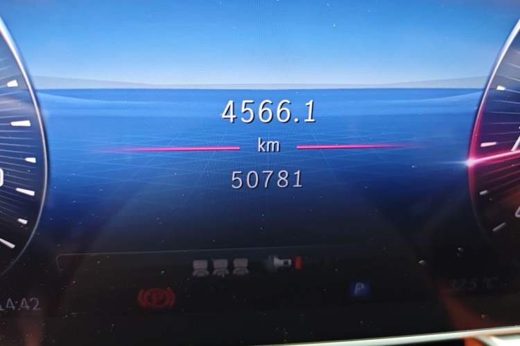 Used Mercedes-Benz S-Class 2023 S 400 L Business Model Odometer Close Up