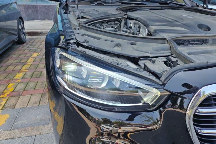 Used Mercedes-Benz S-Class 2023 S 400 L Luxury Model Right Front Headlight