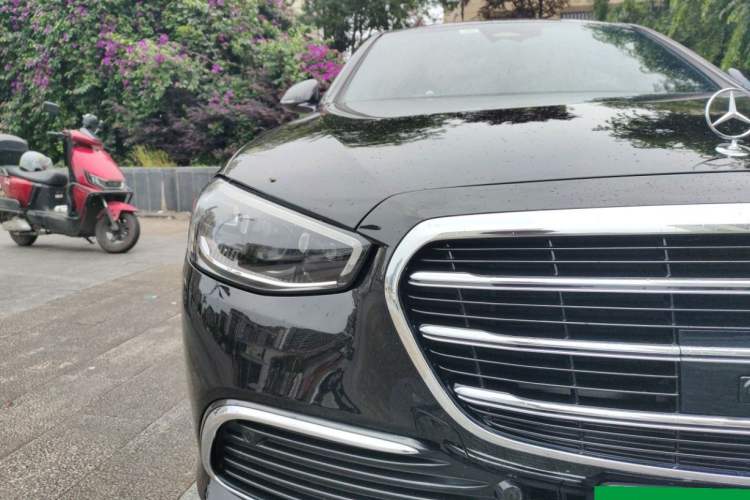 Used Mercedes-Benz S-Class 2023 Updated S 400 L Luxury Edition Right Front Headlight