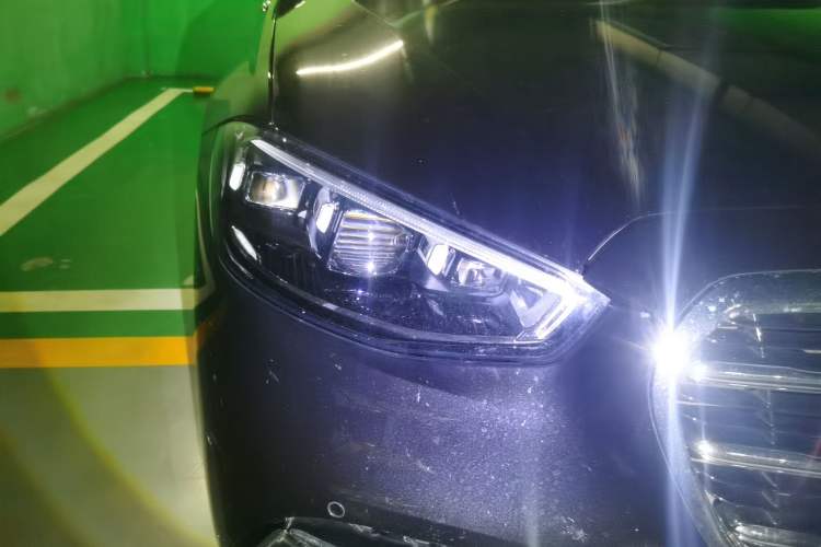 Used Mercedes-Benz S-Class 2023 Restyled S 450 L 4MATIC Right Front Headlight