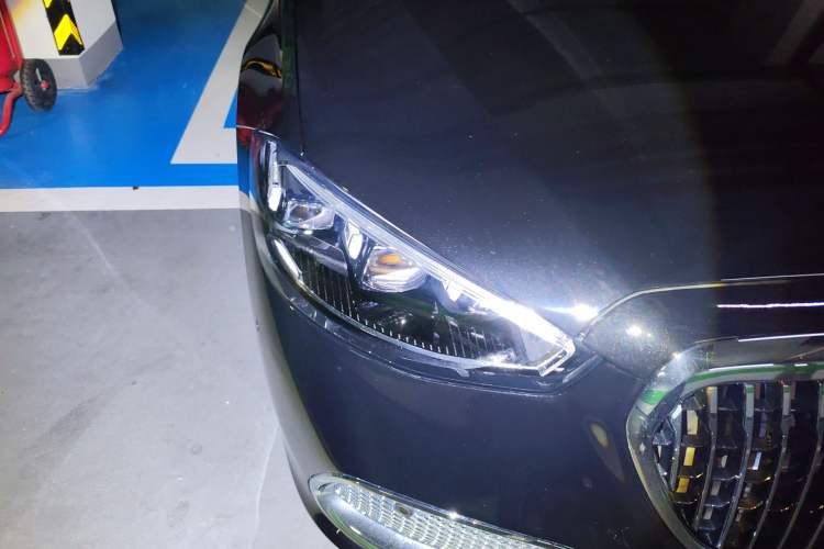 Used Mercedes-Benz S-Class 2023 Updated S 400 L Luxury Edition Right Front Headlight